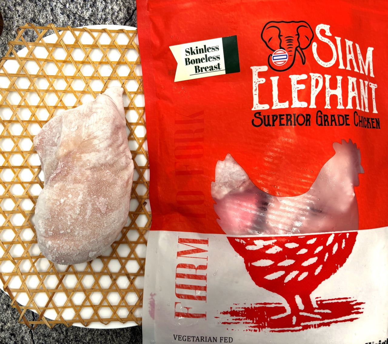 泰國無激素去皮雞胸肉 1kg (急凍-18°C)